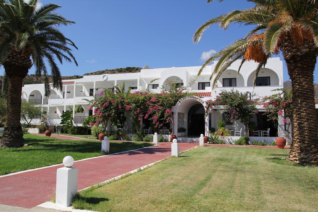 Mediterranean Hotel Kárpatos Exterior foto
