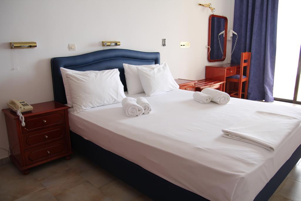 Mediterranean Hotel Kárpatos Habitación foto