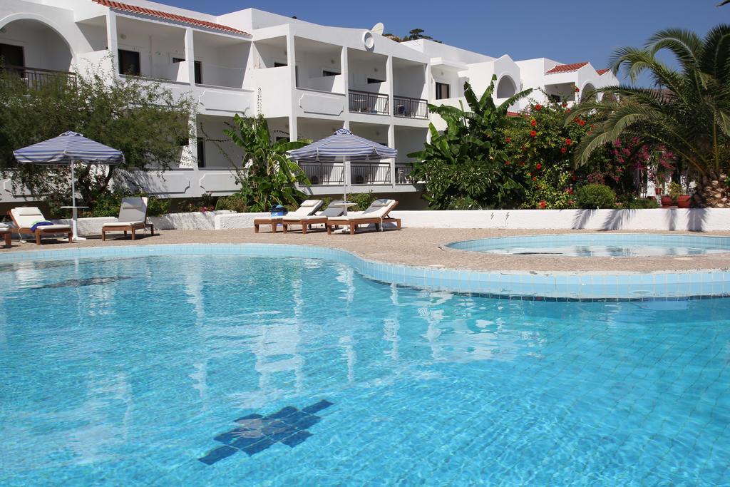 Mediterranean Hotel Kárpatos Exterior foto